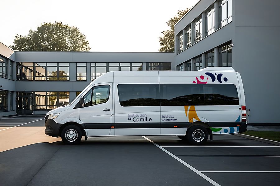 lea-candat_webdesigner_nancy-maxeville_graphiste_projets-graphisme_creation-habillage-vehicule_institution-saint-camille